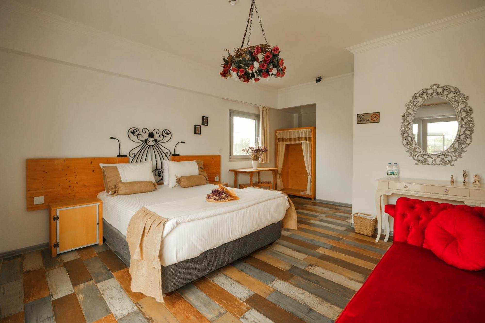 La Vida Otel Урла Экстерьер фото