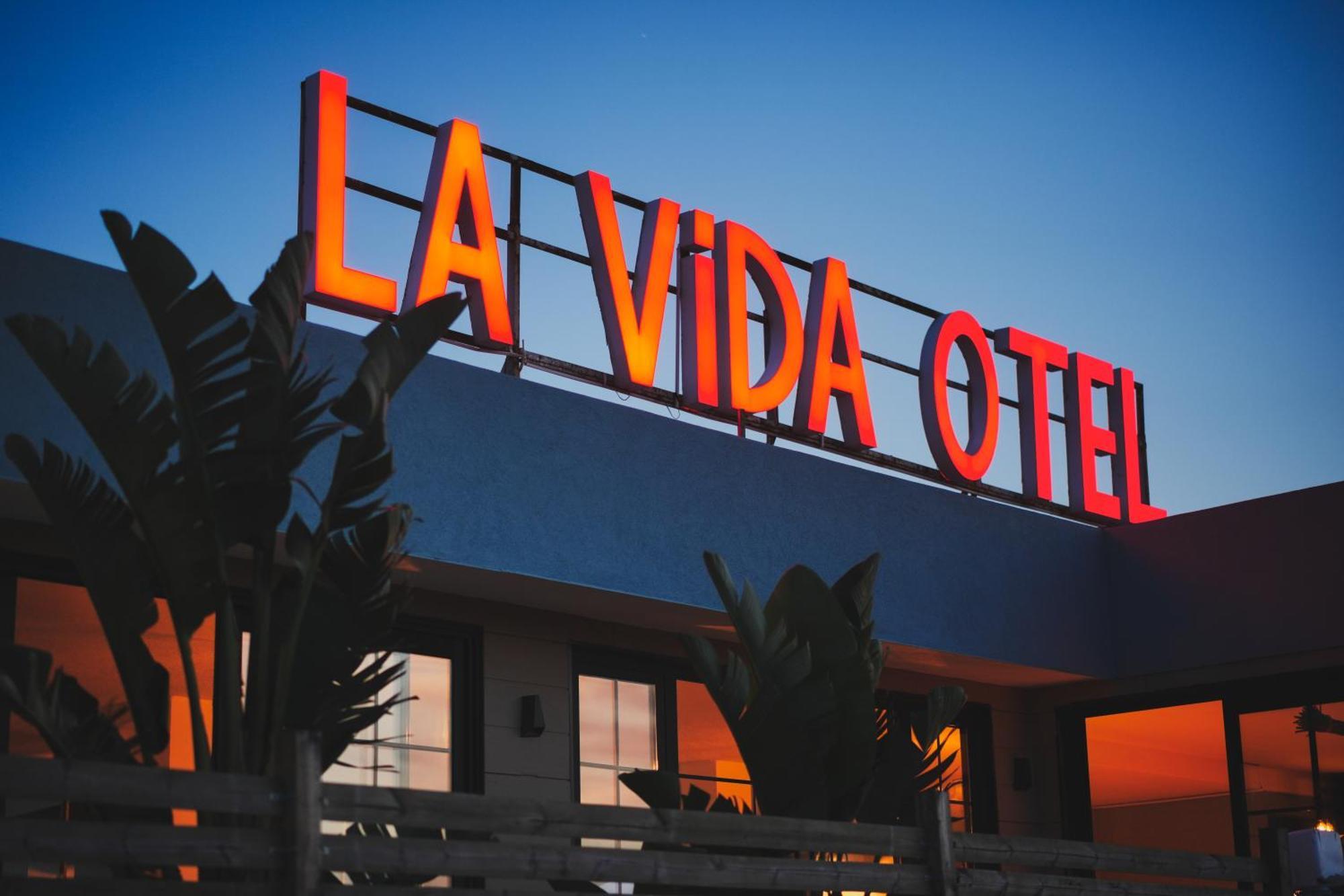 La Vida Otel Урла Экстерьер фото