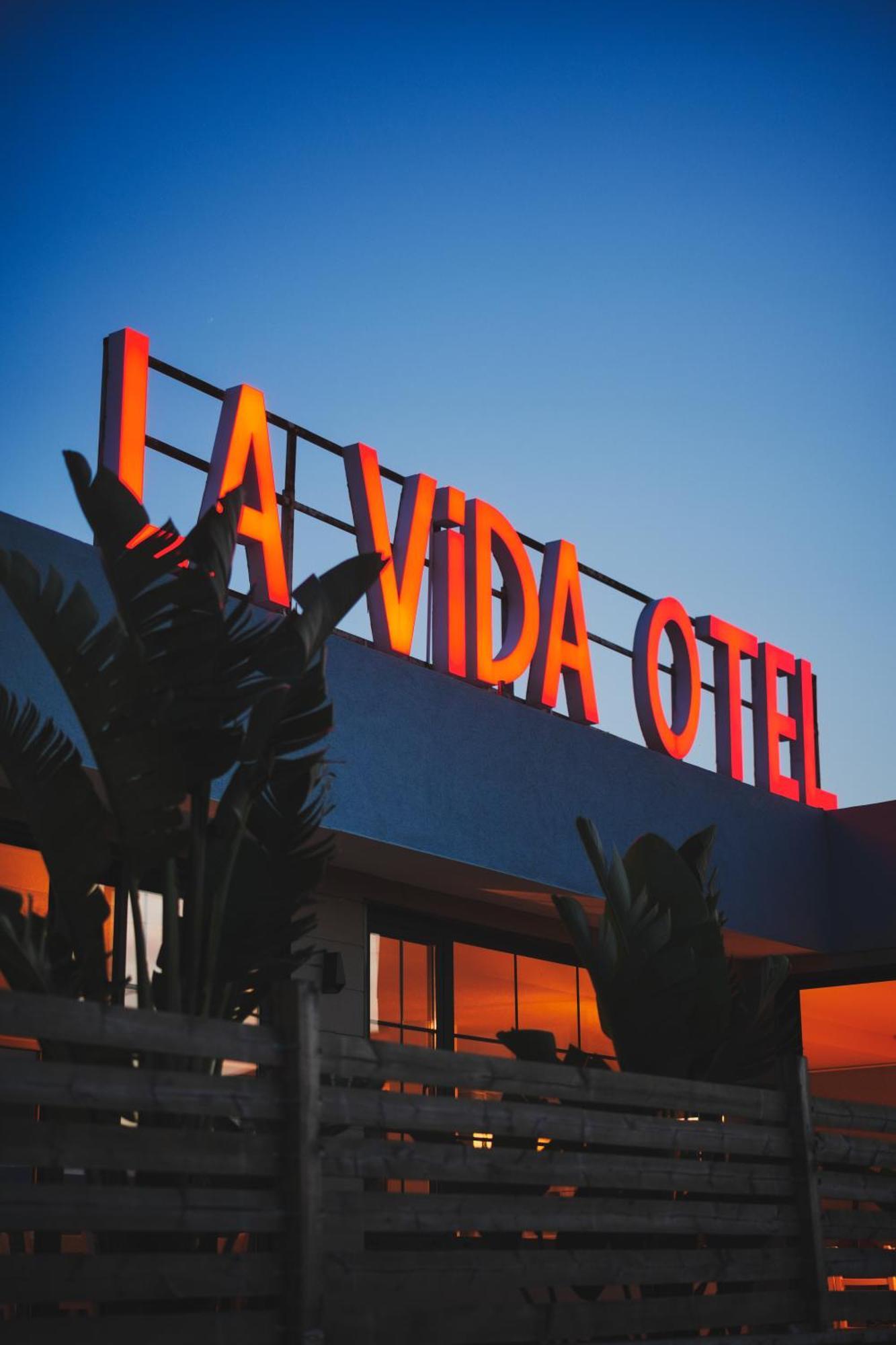 La Vida Otel Урла Экстерьер фото